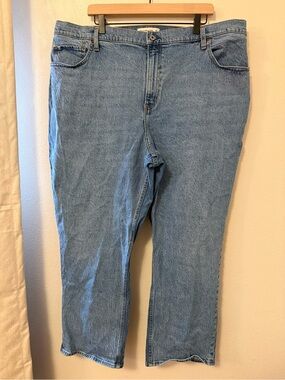 Abercrombie & Fitch Curve Love Ultra High Rise 90s Straight Jeans